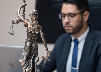 Programas de residência jurídica não geram vínculo empregatício