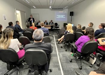 Professor Eugênio Pacelli profere primeira palestra sobre Direito Processual Penal no CEJ