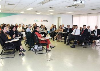 EJEF promove curso com enfoque na resolução n.º 487 do CNJ
