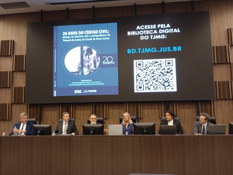 EJEF lança livro sobre os 20 anos do Código Civil