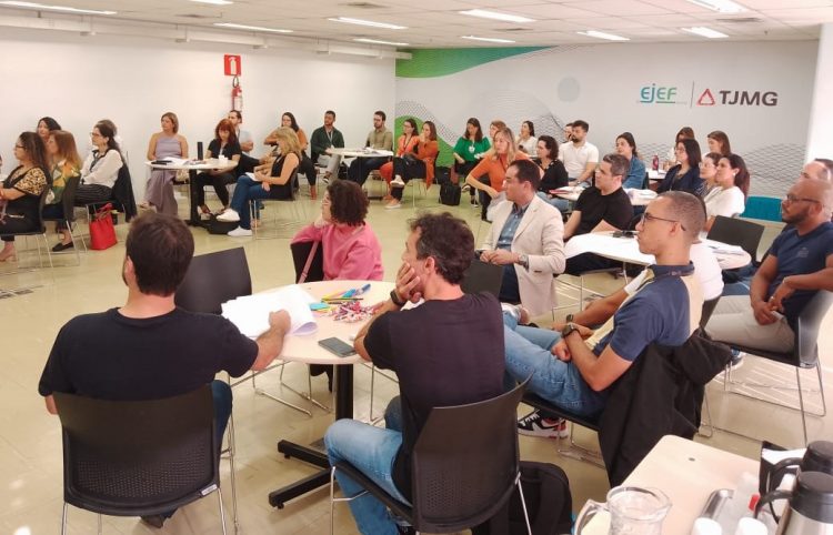 EJEF inicia trilha formativa com foco nos laboratoristas do UAILab