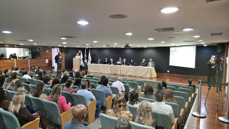 EJEF realiza simpósio sobre combate ao assédio e discriminação no ambiente de trabalho