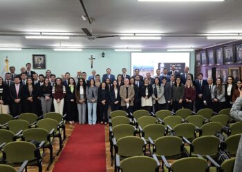 Novos magistrados conhecem história e cultura mineiras em visita ao Instituto Histórico e Geográfico de Minas Gerais