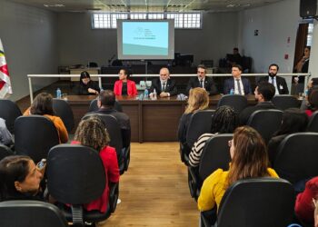 EJEF promove formações sobre judicialização, IA e litigância em Sete Lagoas e Diamantina
