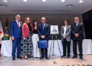 EJEF homenageia o ex-superintendente Renato Dresch e ex-diretores em solenidade de descerramento de retratos