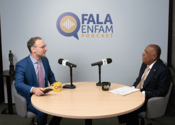 Podcast Fala Enfam estreia com debate sobre educação judicial