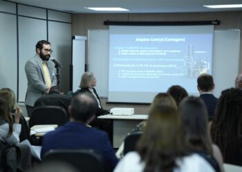 EJEF recebe visita técnica de comitiva da Enfam