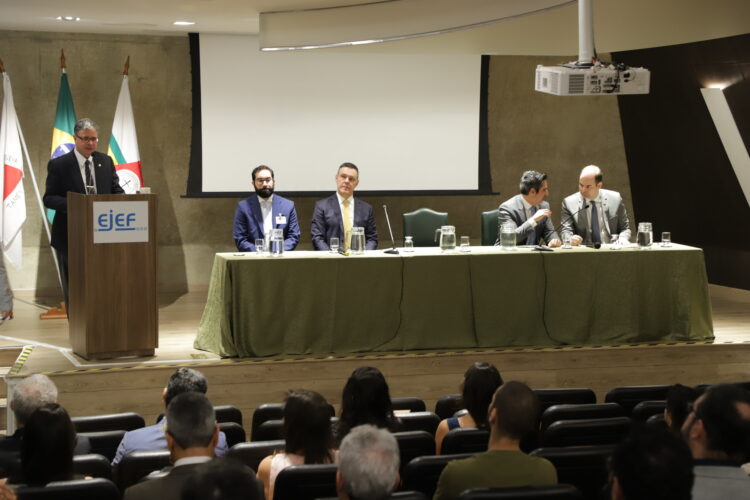EJEF promove seminário sobre inteligência artificial e prova no Judiciário