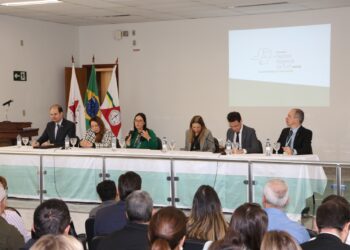 EJEF promove formações em Pouso Alegre e Poços de Caldas sobre litigância predatória e inteligência artificial