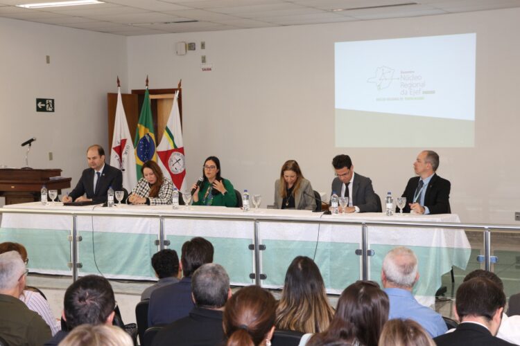 EJEF promove formações em Pouso Alegre e Poços de Caldas sobre litigância predatória e inteligência artificial