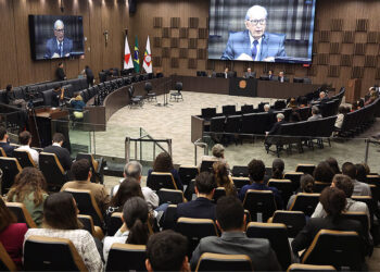 TJMG recebe palestra sobre precedentes vinculantes