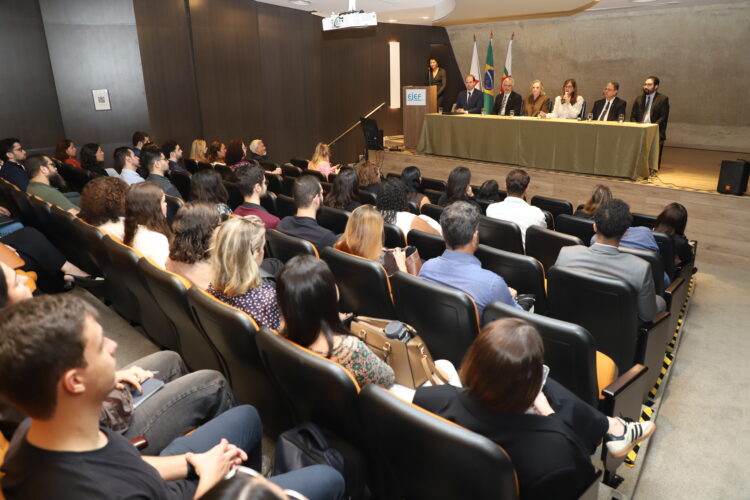 EJEF inicia pós-graduação inédita em Direito Civil com seminário sobre infância trans e responsabilidade civil