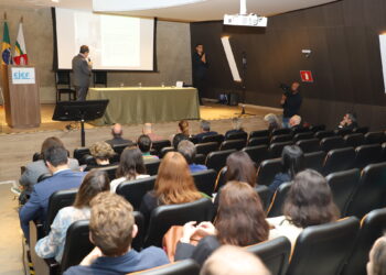 Uso ético e seguro da IA generativa na jurisdição é debatido em ação da EJEF