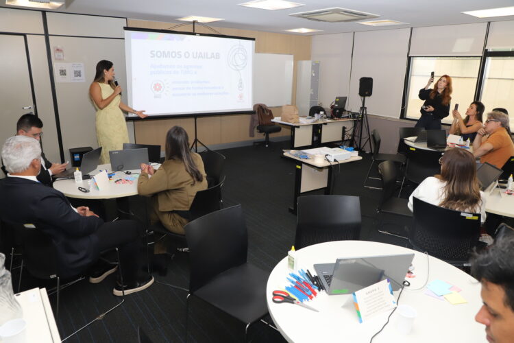 Servidores e magistrados participam de oficina da EJEF sobre linguagem simples e Direito Visual