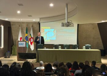 Depoimento especial de crianças e adolescentes é tema de capacitação promovida pela EJEF