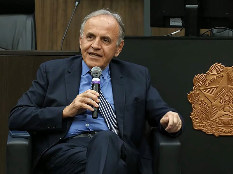 Desembargador Manoel dos Reis Morais destaca a importância do diálogo entre conhecimento acadêmico e prática no Judiciário